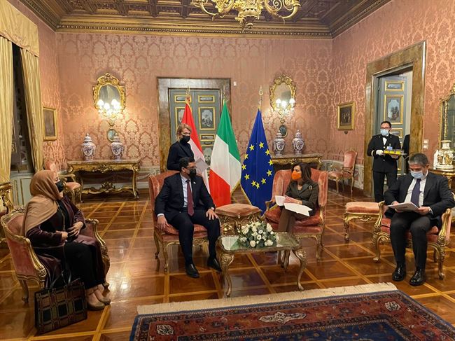 وزير الخارجية يبحث مع رئيسة مجلس الشيوخ الايطالي أهمية استئناف التعاون الثنائي